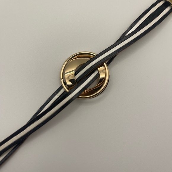 Bohemian layered leather bracelet - Picture 6 of 11